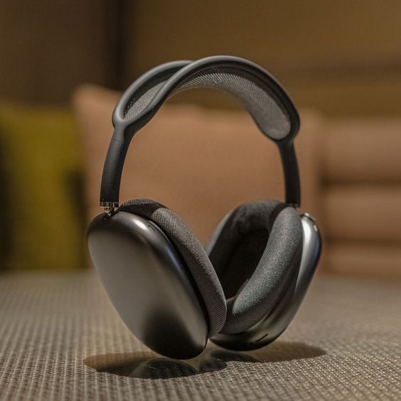 The Essential Guide to Gaming Headphones: Experience Sound Like Never Before